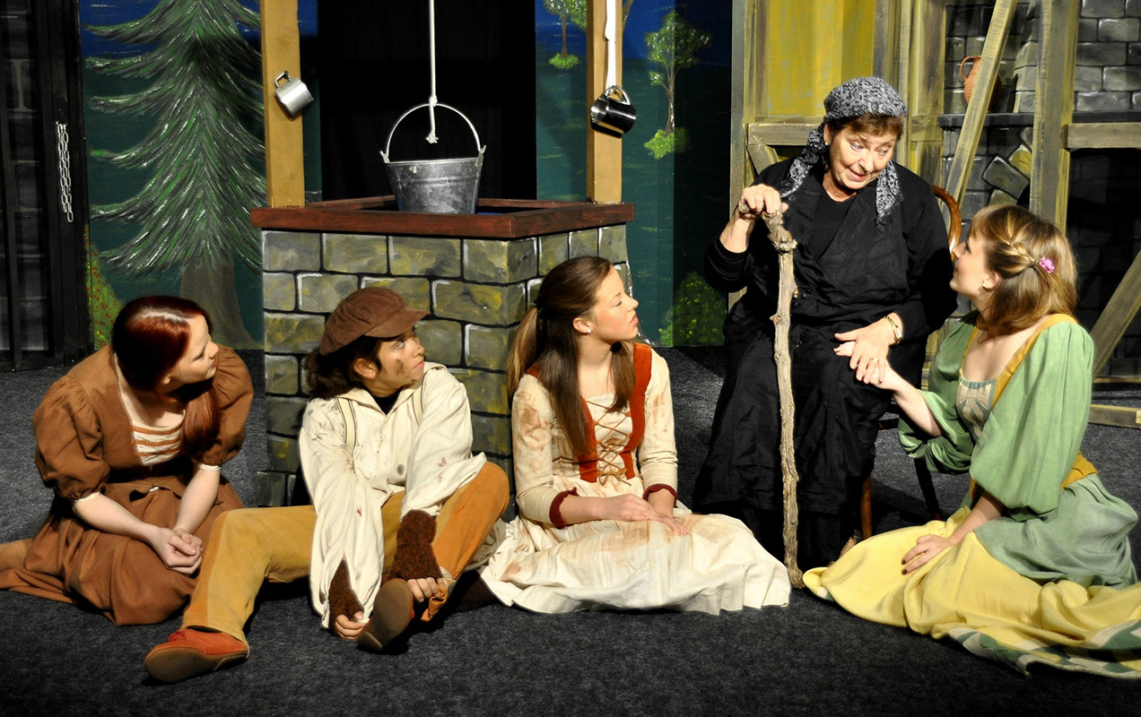„Der goldene Brunnen“ Ein spritziges Märchenspiel von Otfried Preußler | Fotos: Gerd NIckel