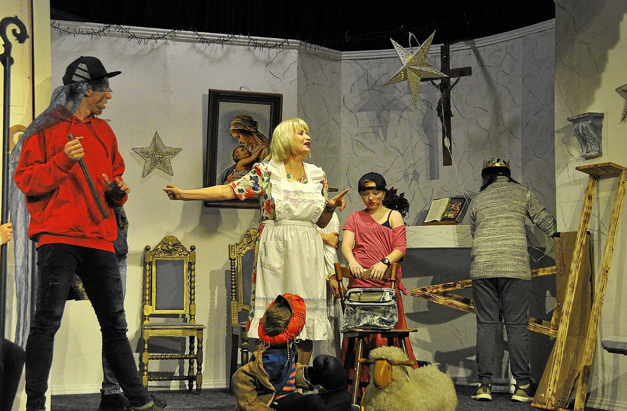 „Hilfe, die Herdmanns kommen!“ Ein herzerwärmender Familienklassiker von Barbara Robinson | Fotos: Gerd NIckel