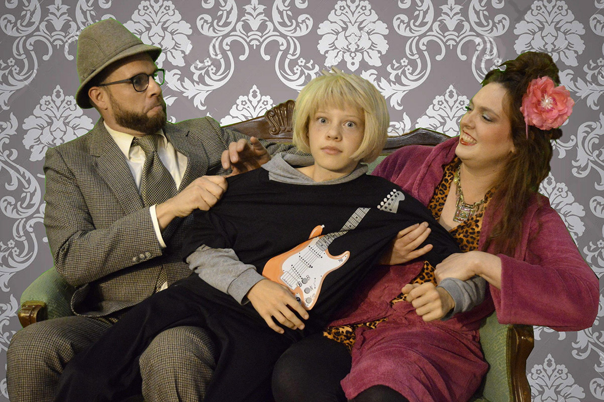  „Konrad oder das Kind aus der Konservenbüchse“ Ein Familienstück von Christine Nöstlinger | Fotos: Bob Emsden, Ged Nickel